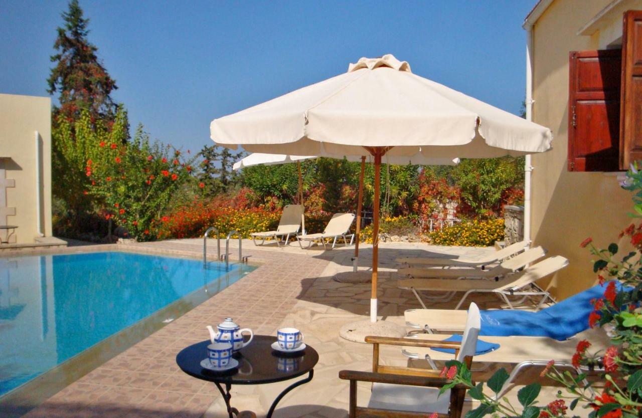 Koprana Heliopetra Independant Studios -Village Close To Beaches -Sharing A Large Pool מראה חיצוני תמונה